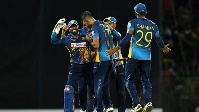 SL vs AUS: लो-स्कोरिंग आखिरी मैच में मुश्किल से जीता ऑस्ट्रेलिया, श्रीलंका ने वनडे सीरीज पर 3-2 से किया कब्जा